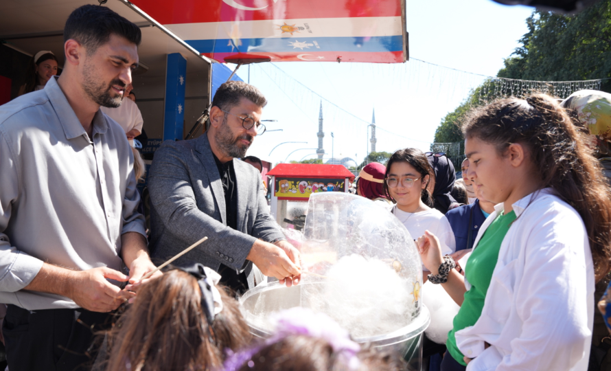 AK Parti İstanbul İl Başkanlığı'nın AK Nokta saha çalışmaları hız kesmeden devam ediyor.