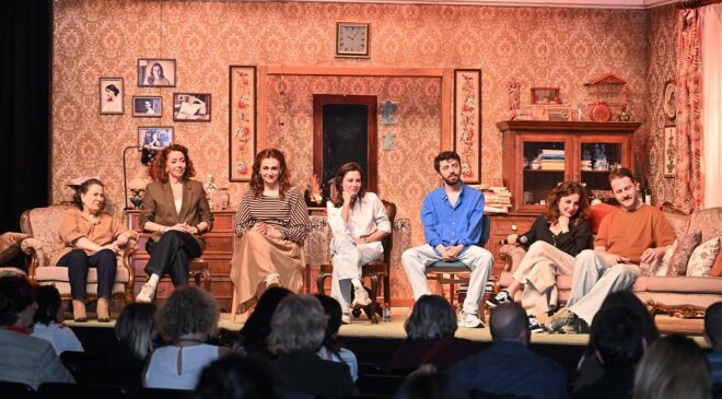 Bir Aile Provası: Yaşayın Gitsin Oyununun 27 Mart Dünya Tiyatro Günü Özel İzlemesi Gerçekleşti!