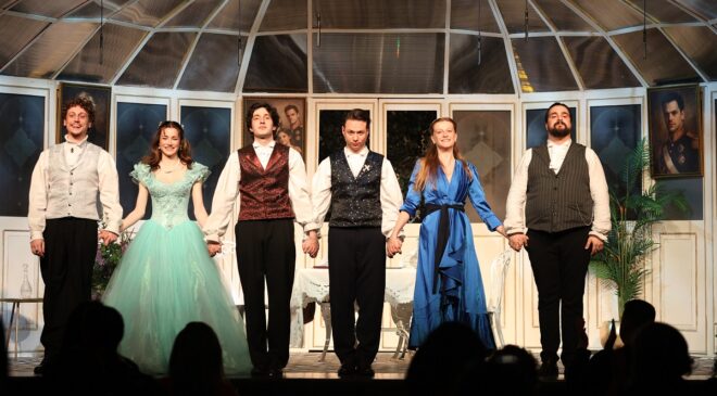 ‘Sevmek İçin Yaz’ 4 Nisan’da BKM’de Seyirciyle Buluşuyor!